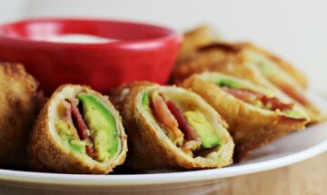 Avocado-Bacon-Eggrolls-8